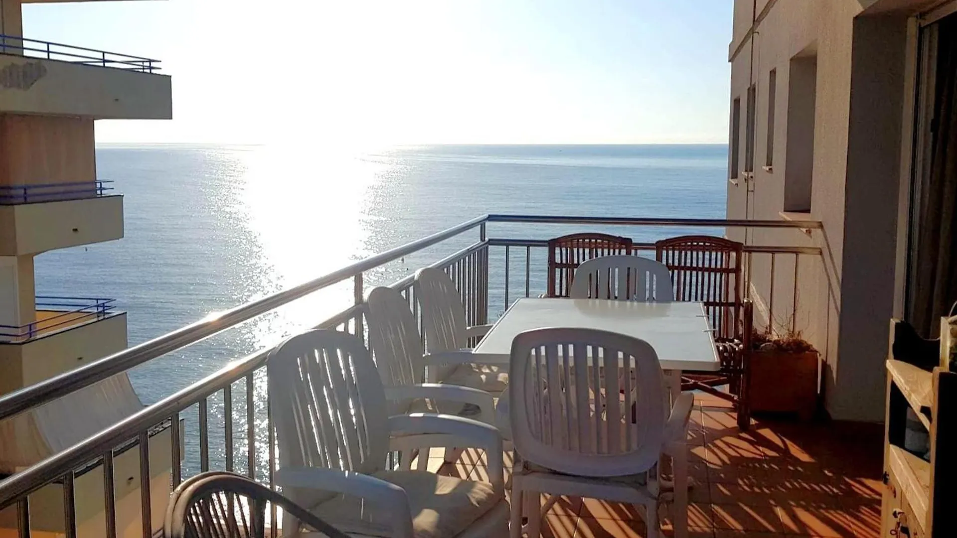 Apartment Apartamento En Primera Linea De Mar En Platja D'Aro, Tranquilo Y Soleado, Con Terraza Y Parking - Es-209-23